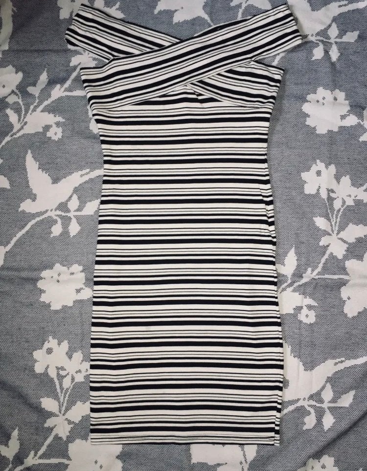 Coolcat off-shoulder jurk zwart/wit gestreept (Maat XS), Wit, Nieuw, Ophalen of Verzenden, Coolcat