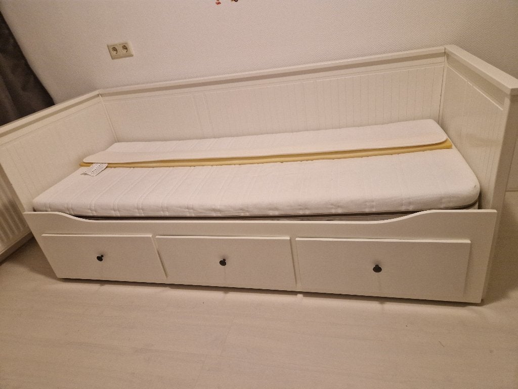 Ikea Hemnes bedbank, Ophalen, Gebruikt, Wit, Tweepersoons