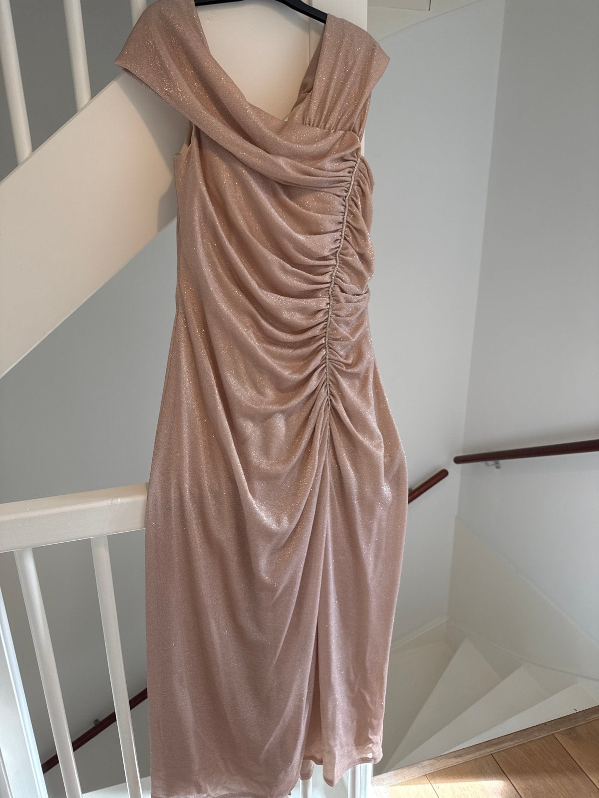 Elegante champagnekleurige avondjurk met glitter, Kleding | Dames, Galajurk, Beige, Maat 42/44 (L), Nieuw