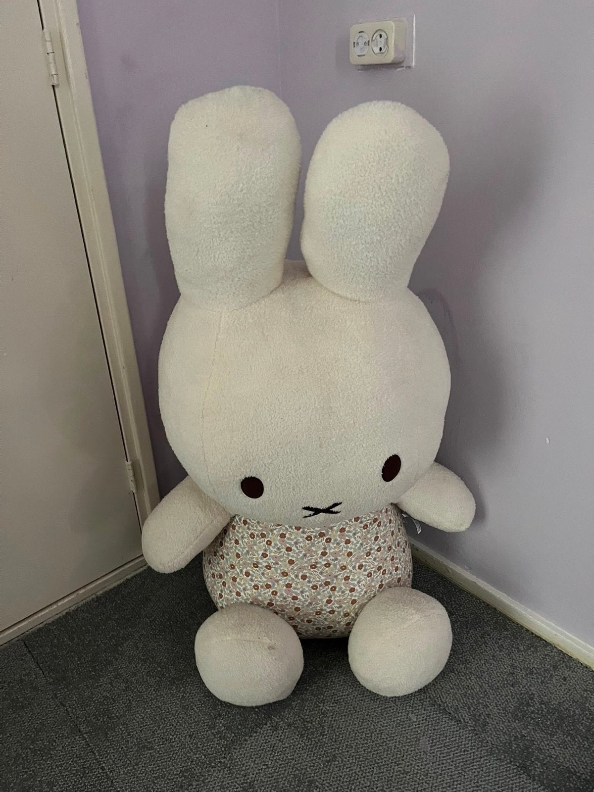 Grote Nijntje knuffel met bloemenprint buik moet nu weg, Ophalen, Overige merken, Konijn, Nijntje