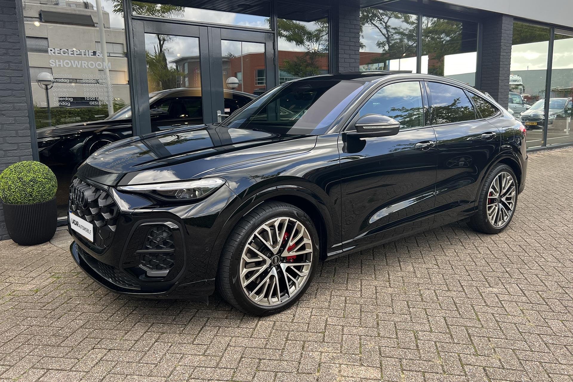 Audi Q5 e-hybrid quattro I Competition I Luchtvering I, Auto's, Automaat, Dealer onderhouden, Gebruikt, 4 cilinders