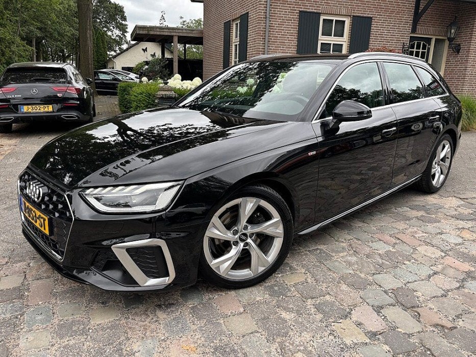 Audi A4 Avant 35 TFSI S Line, ed Ecc,el.ramen,led,lmv,navi, Auto's, Gebruikt, Euro 6, 4 cilinders, A4