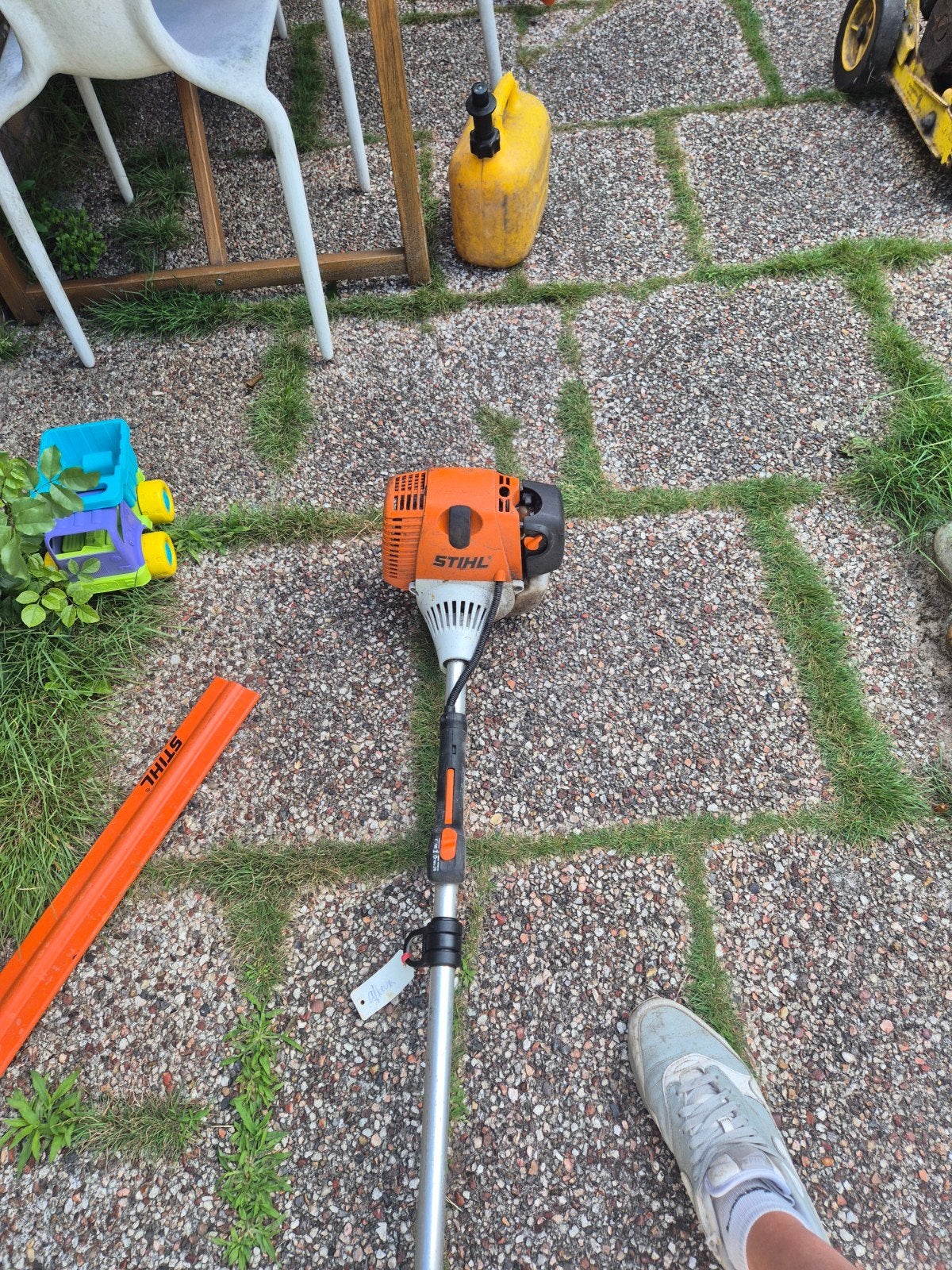 Stihl Heggenschaar op steel - Benzine, Tuin en Terras, Heggenscharen, Ophalen, Gebruikt, Benzine, Stihl