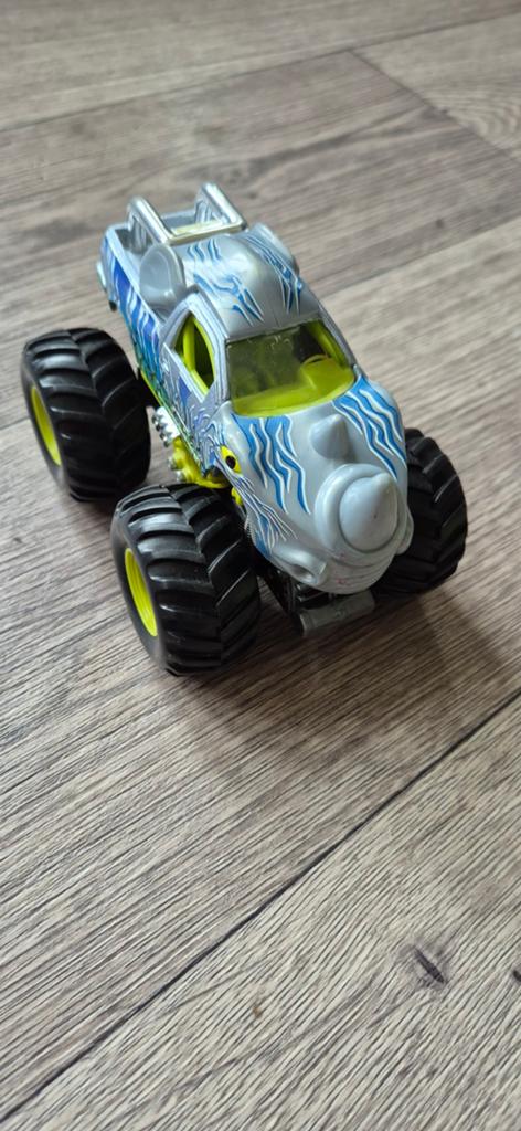Hot Wheels Monster Truck Shark Wreak, Kinderen en Baby's, Speelgoed | Speelgoedvoertuigen, Ophalen of Verzenden, Gebruikt