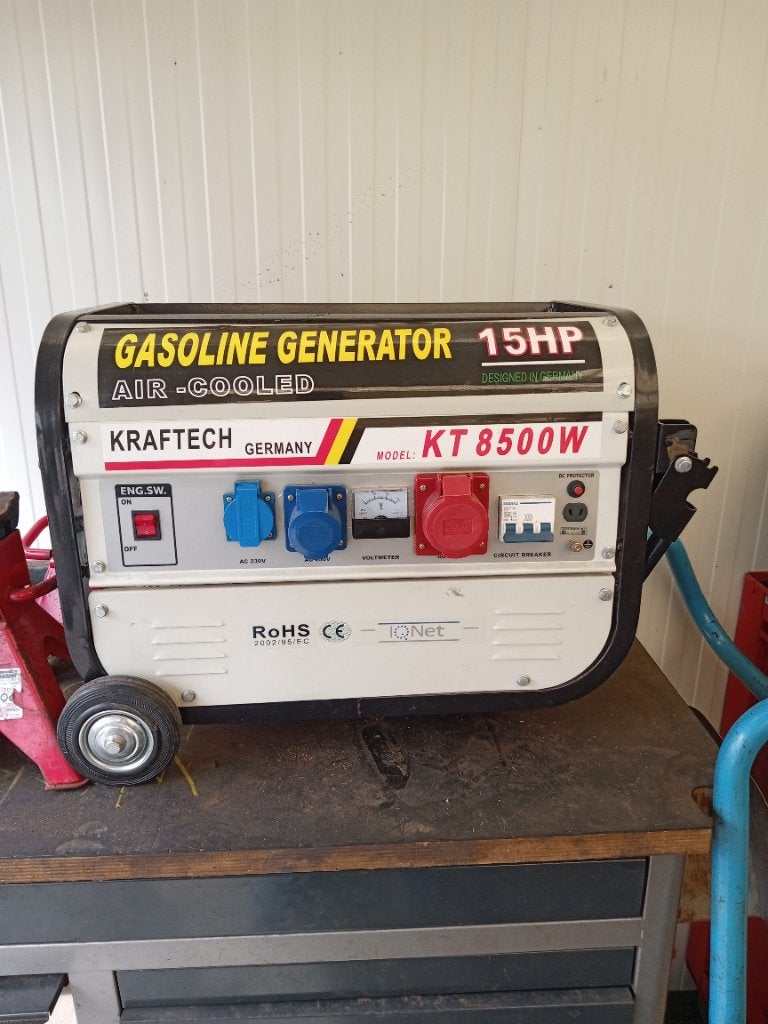 Aggregaat 220 360 volt, Ophalen, Zo goed als nieuw, Minder dan 5 kVA, Benzine
