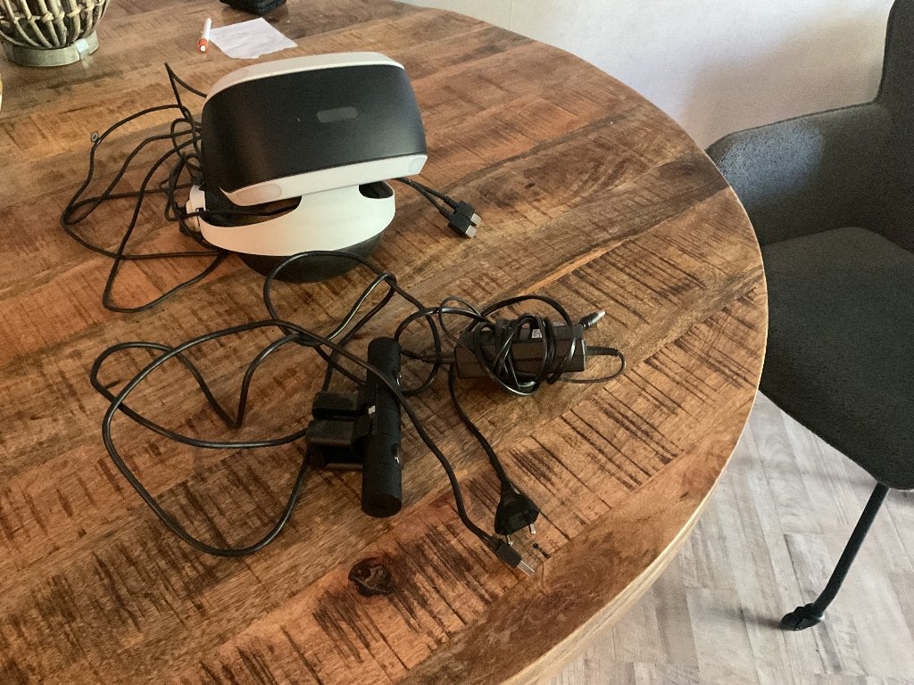 PlayStation vr bril met 2 move controllers, Ophalen of Verzenden, Zo goed als nieuw, VR-bril, Sony PlayStation