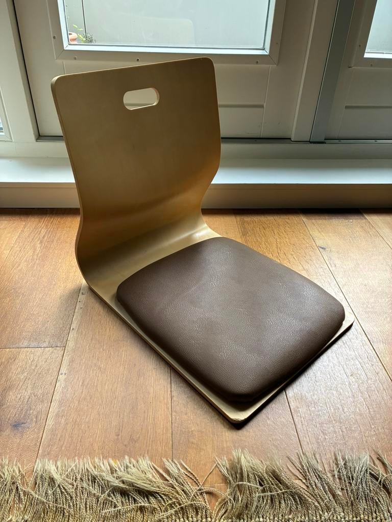 Houten vloerstoel met kussen - ideaal voor meditatie, Ophalen, Bruin, Zo goed als nieuw, Eén