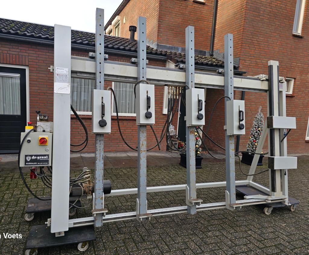 Opsluitbank  / Lijmpers hydraulisch Merk Stromab, Ophalen, Gebruikt