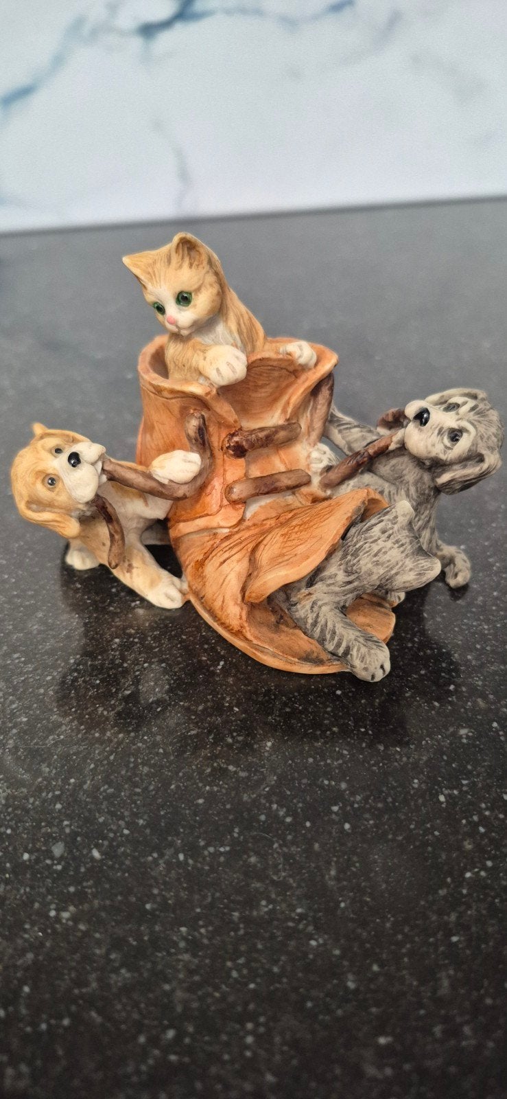 Nigri Beeldje Katten en hondjes - 10x8 cm, Ophalen of Verzenden, Gebruikt, Dier