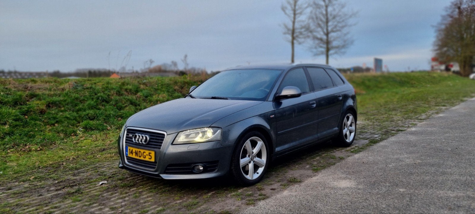 Audi A3 1.4 Tfsi 3 x S-Line, Voorwielaandrijving, 135 pk, 4 cilinders, Leder en Stof