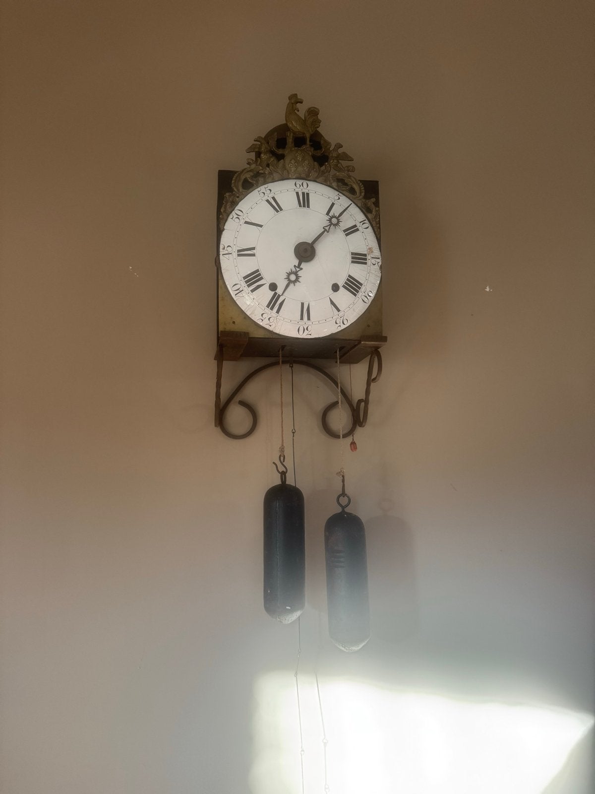 Haantjes klok met Fleur-de-lis, Antiek en Kunst, Antiek | Klokken, Ophalen