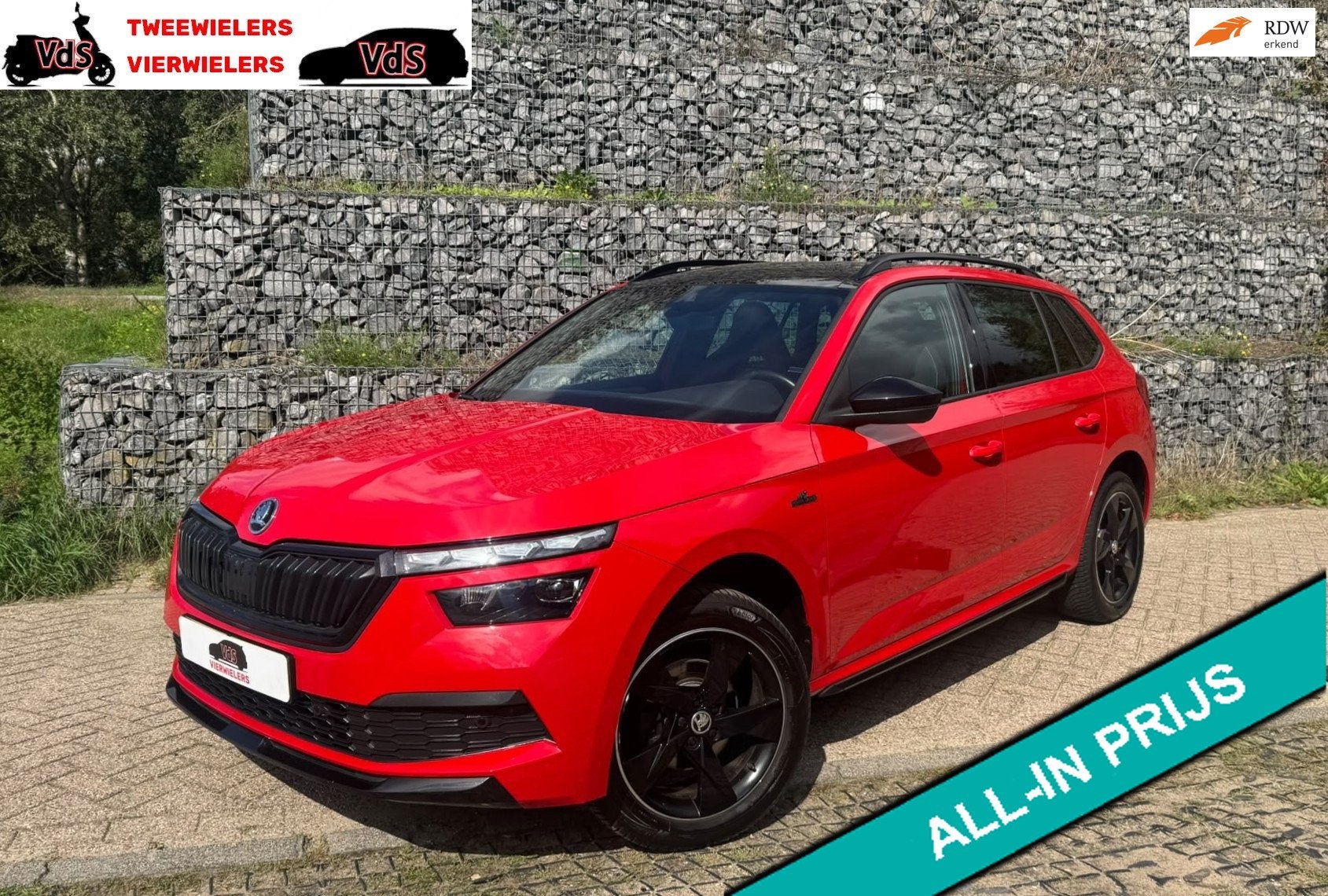 Skoda KAMIQ 1.0 TSI Monte Carlo Pano CarPlay Stoelverw Trekh, Auto's, Stof, Gebruikt, Euro 6, Handgeschakeld
