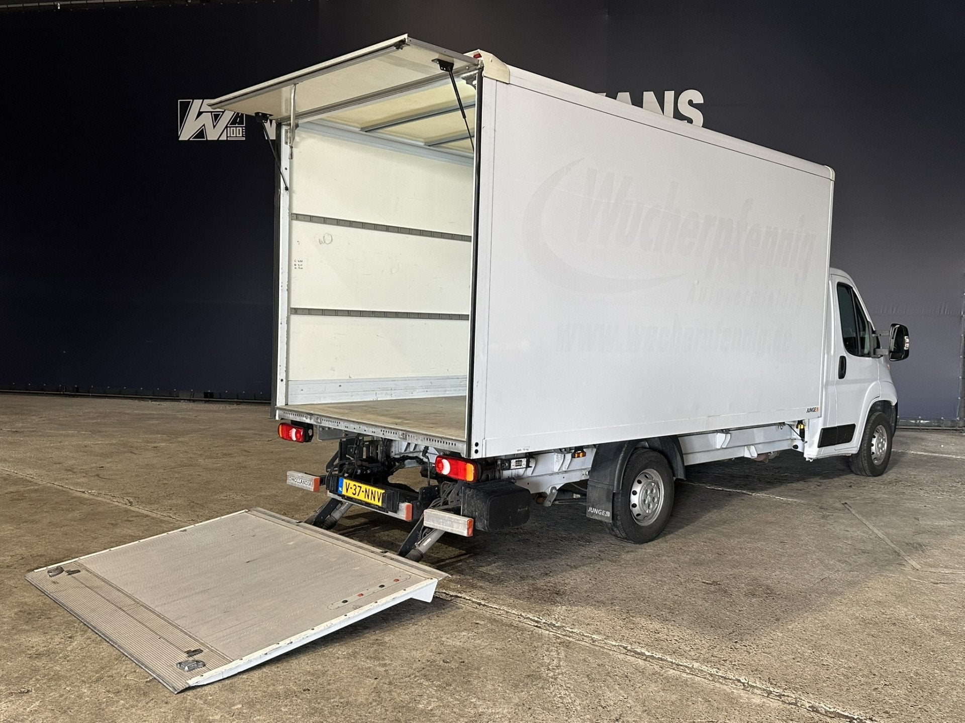 Citroën Jumper 2.2 BlueHDi 141pk Bakwagen 436cm lang Laadkl, Voorwielaandrijving, Stof, Gebruikt, 4 cilinders