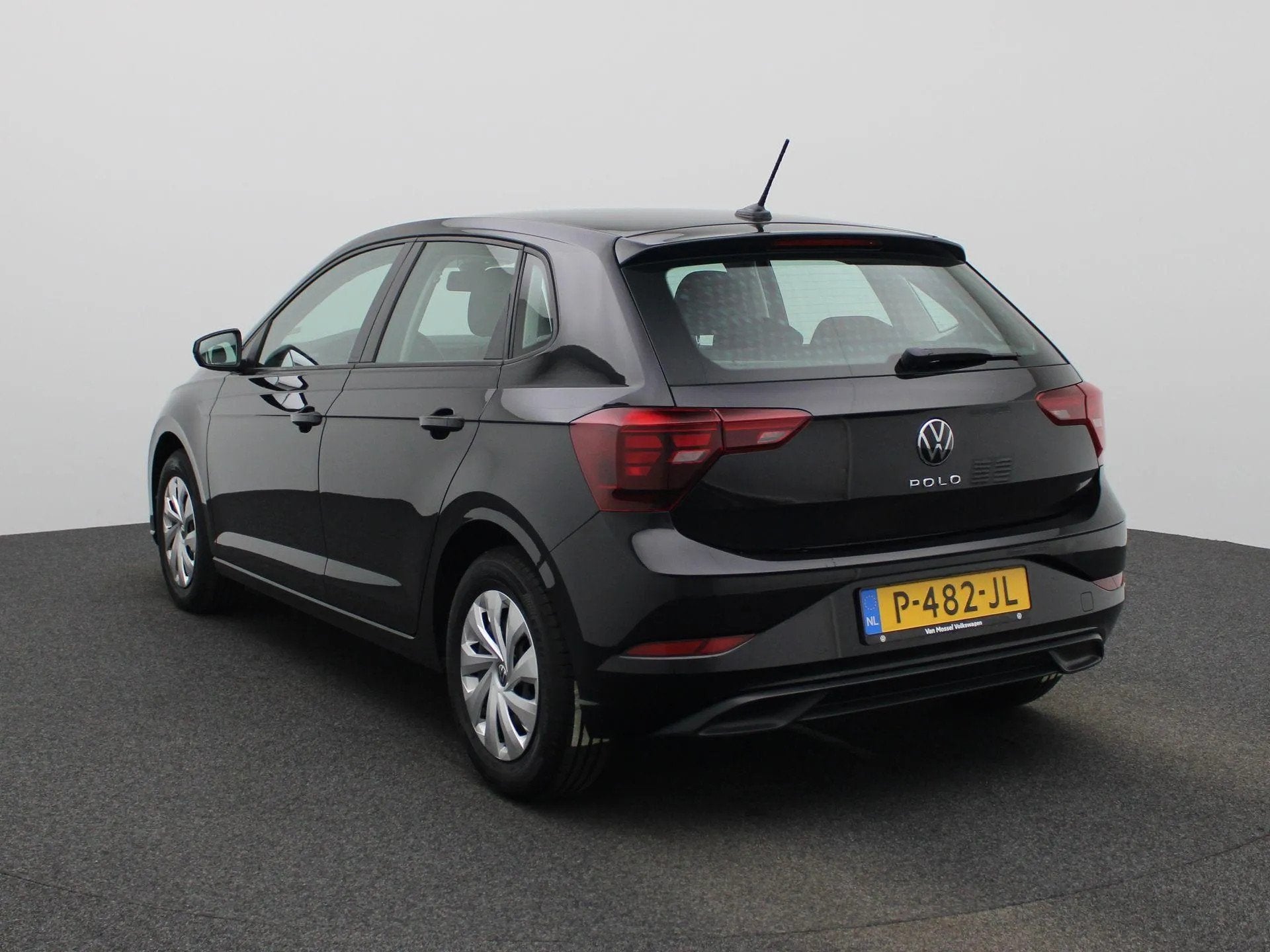 Volkswagen Polo 1.0 MPI 80 PK| (bj 2022), Private lease, Zwart, Handgeschakeld, 80 pk