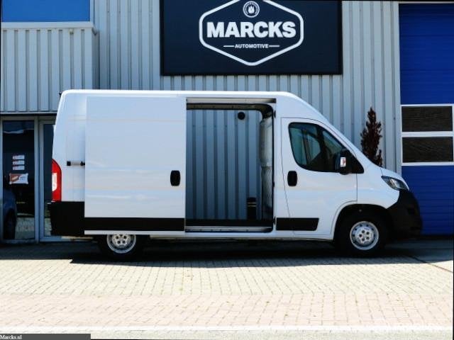 Peugeot Boxer Bestel 333 2.2 BlueHDi 120 L2H2 2x SCHUIFDEUR, Voorwielaandrijving, Stof, Gebruikt, 4 cilinders