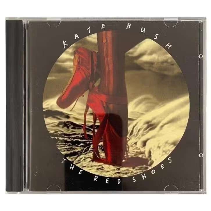 CD Kate Bush – The Red Shoes , CDEMD 1047 / 7243 8 27277 2 9, Ophalen of Verzenden, Zo goed als nieuw, Poprock, Album