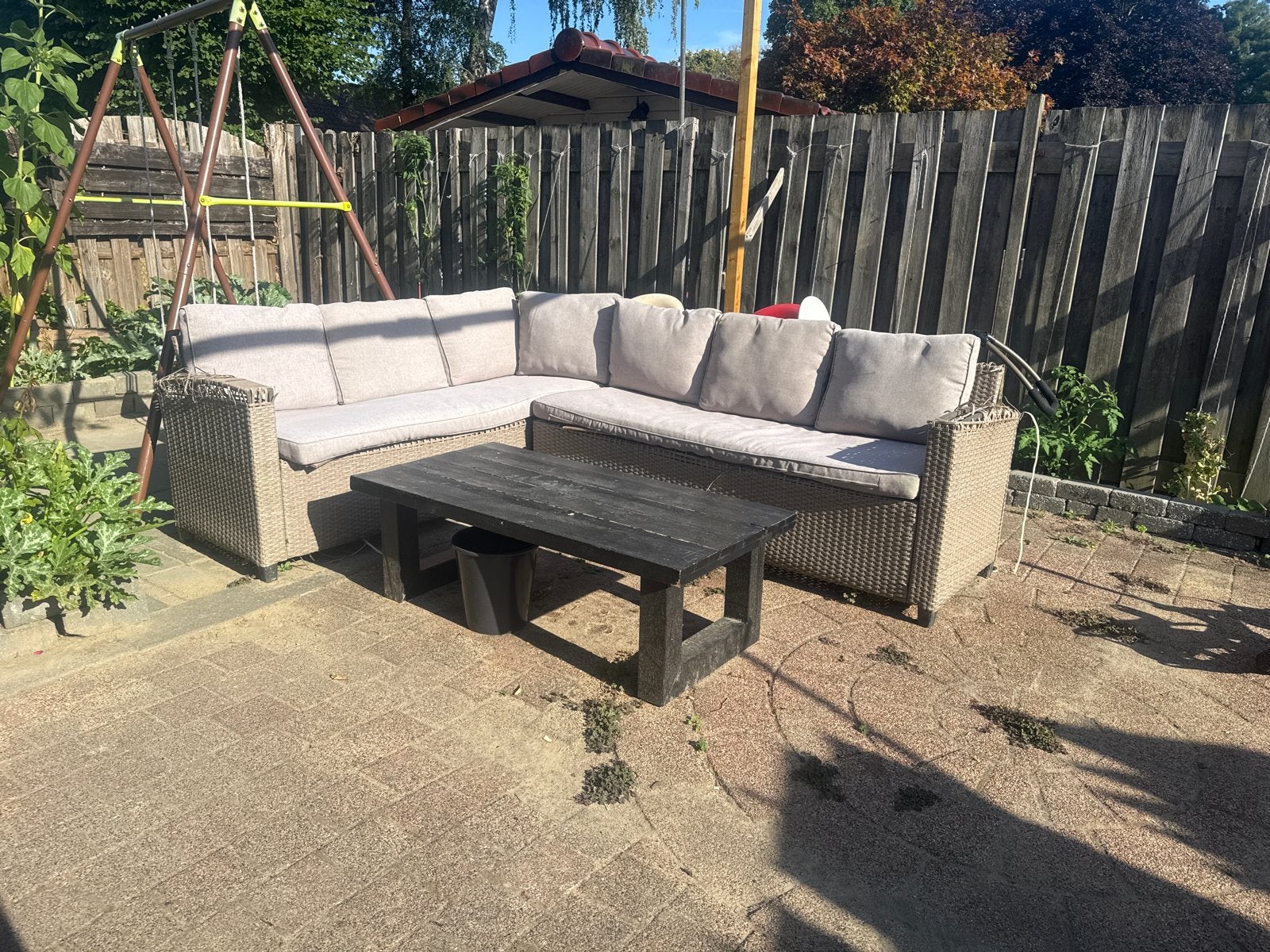 Loungeset met tafel - Wicker en Hout Gratis, Ophalen, 5 zitplaatsen, Gebruikt, Loungeset