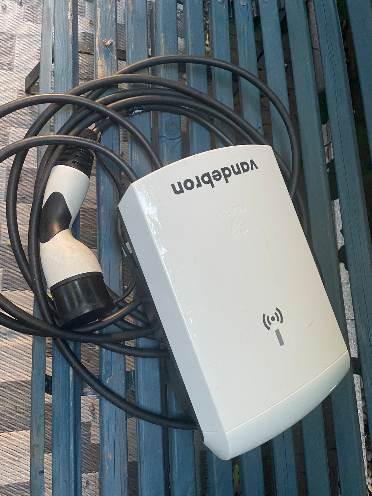 Van Alfen laadpaal (vandebron), Auto diversen, Laadpalen, Ophalen, Gebruikt, Laadpaal en Laadkabel