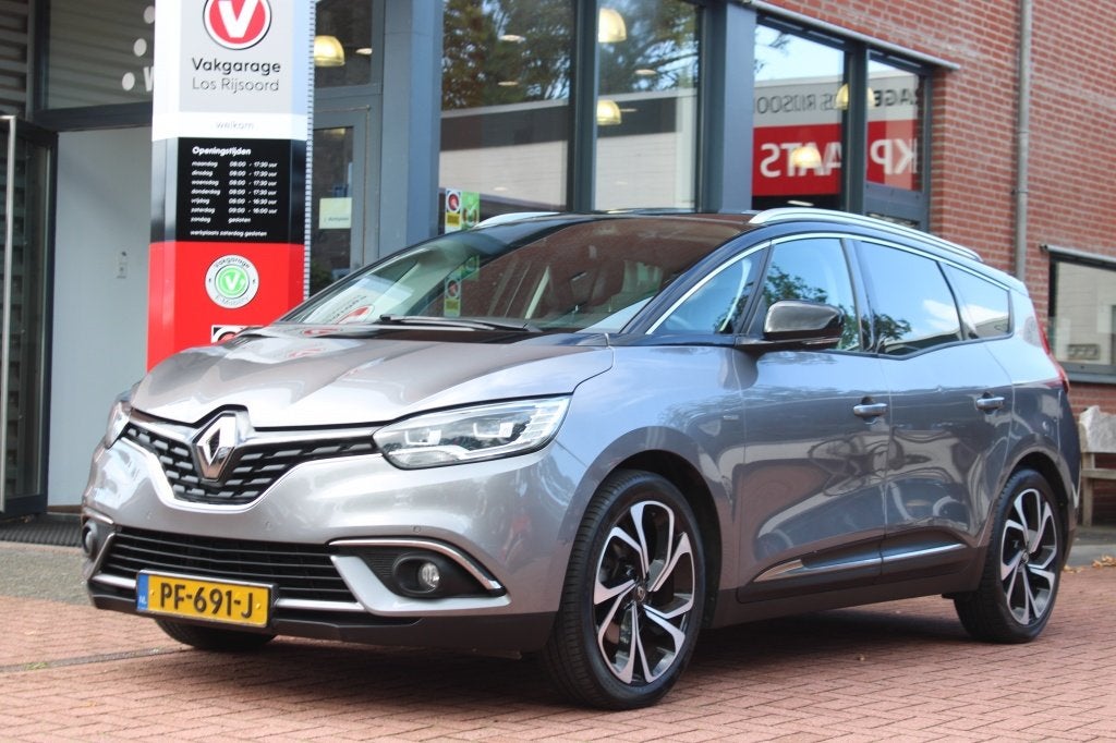 Renault Mégane grand scenic 1.2 TCE 7p *Bose* | Trekhaak |, Auto's, Gebruikt, 4 cilinders, 1850 kg, 7 stoelen