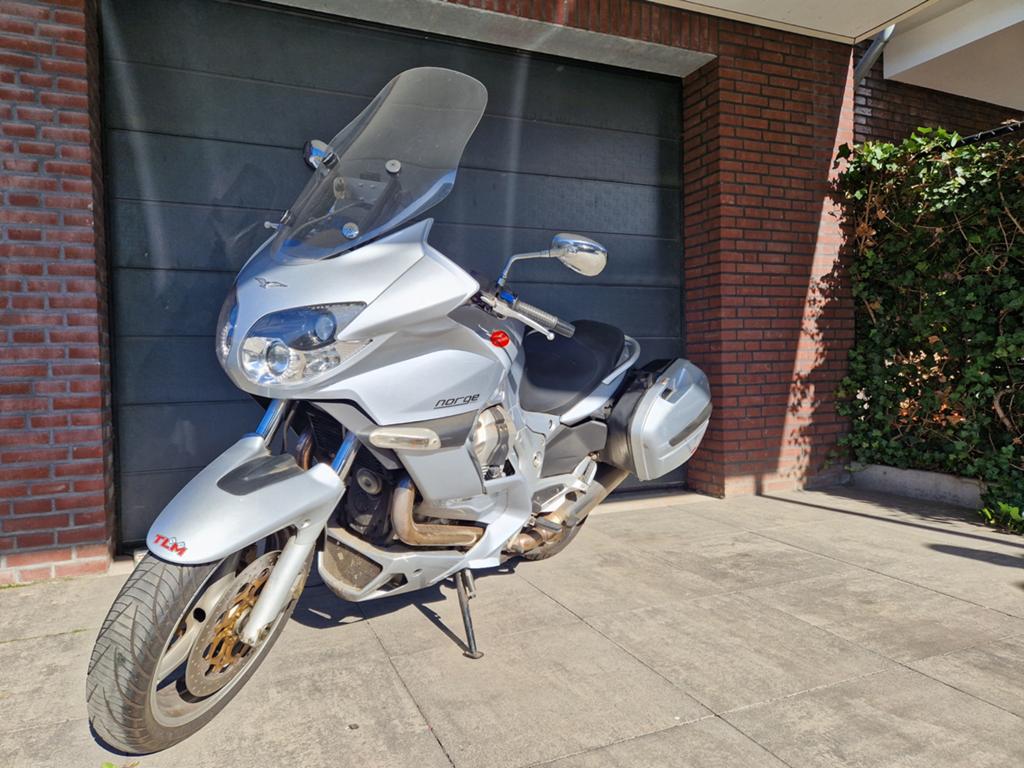 Moto Guzzi Norge 1200 GT, Motoren, Cardan-aandrijving, 2 cilinders, Motorrijbewijs A, Gebruikt