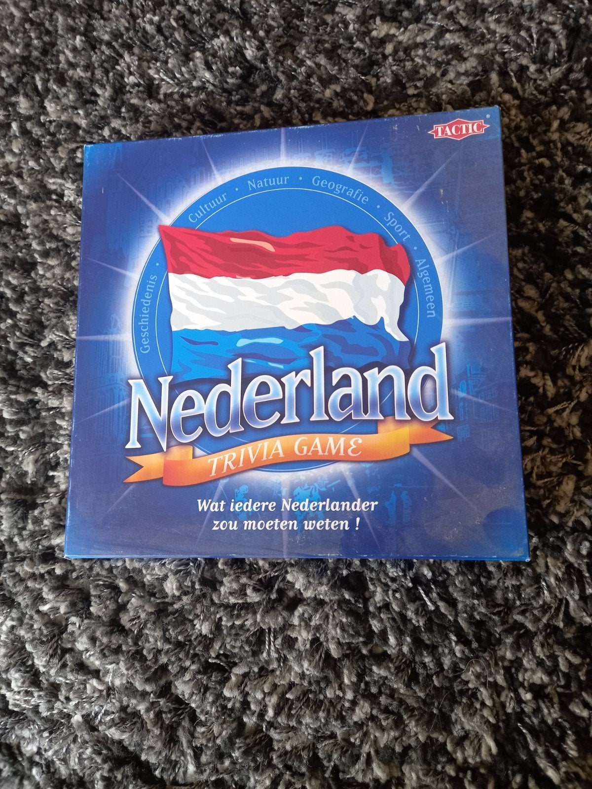 Nederland Trivia Game Bordspel, Vijf spelers of meer, Ophalen of Verzenden, Zo goed als nieuw, Tactic