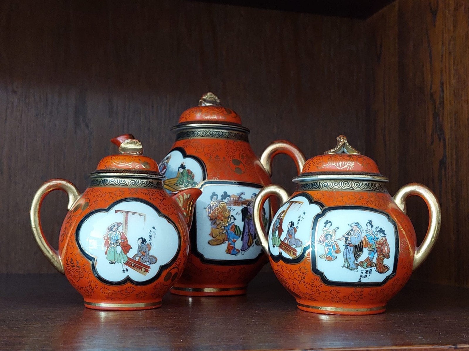 Antieke Japanse Satsuma theeset - Rood met figuren, Ophalen of Verzenden
