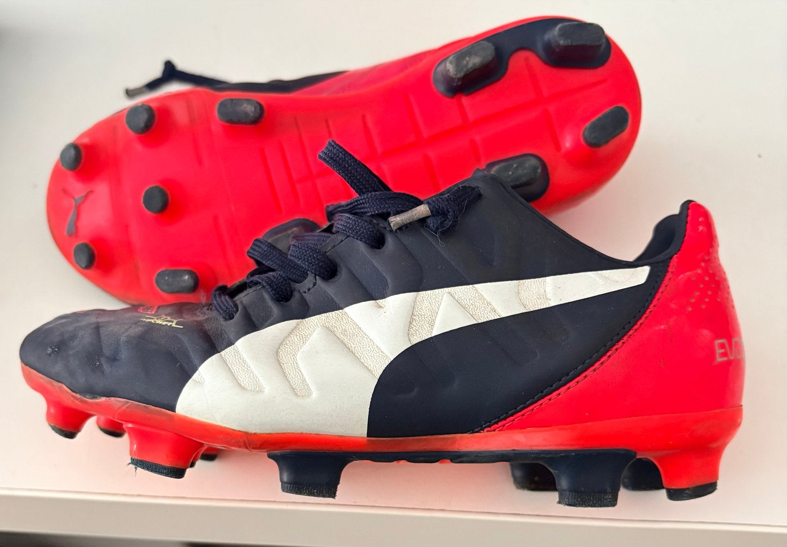 Puna EVOPower voetbalschoenen maat 34, Sport en Fitness, Voetbal, Ophalen, Maat XS of kleiner, Schoenen, Zo goed als nieuw