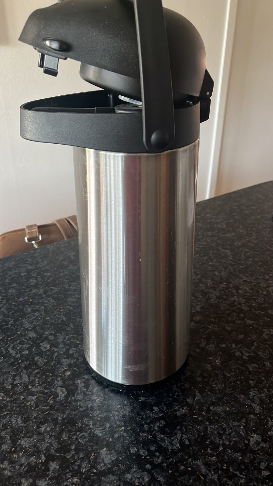 RVS Thermoskan met Pompfunctie - 2 Liter, 2 liter of meer, Ophalen, Gebruikt, Rvs