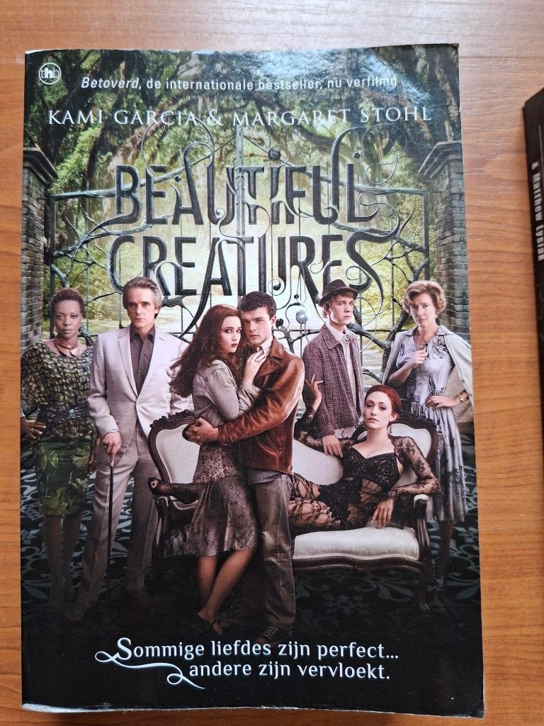 Beautiful Creatures; Kami Garcia & Margaret Stohl, Ophalen of Verzenden, Gelezen