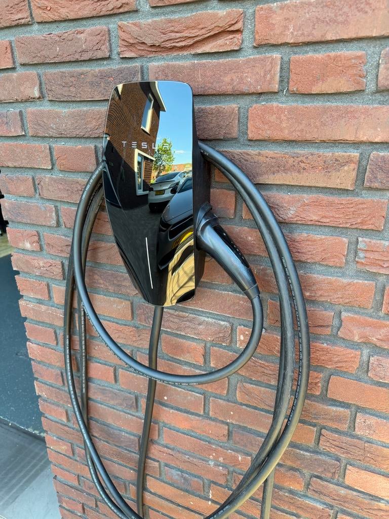 Tesla Wall Connector Gen 3 Laadpaal - 7,3M - Zwart, Ophalen of Verzenden, Zo goed als nieuw
