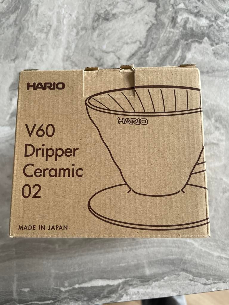Hario V60 Dripper Ceramic 02 - Nieuw in doos, Overige modellen, Nieuw, Gemalen koffie, Ophalen of Verzenden