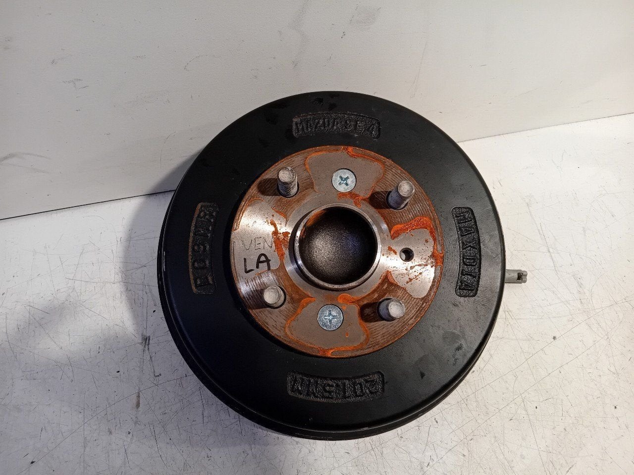 Wielnaaf links achter Mazda 2, Onderdelen@venauto.nl, Van der Ven Autorecycling B.V., Gebruikt, Ettenseweg 76, 4706 PB Roosendaal, The Netherlands