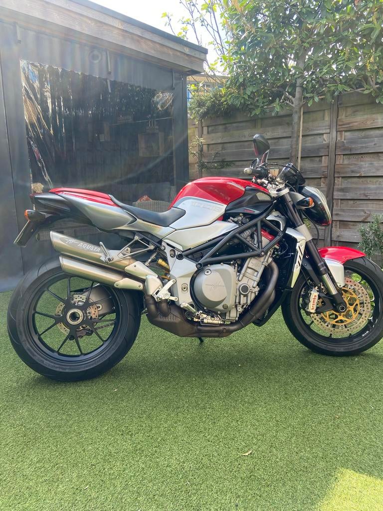 MV Agusta 1078 Brutale RR - Zeer weinig kilometers, Motoren, Motoren | MV Agusta, 1078 cc, Occasion, 4 cilinders, Motorrijbewijs A
