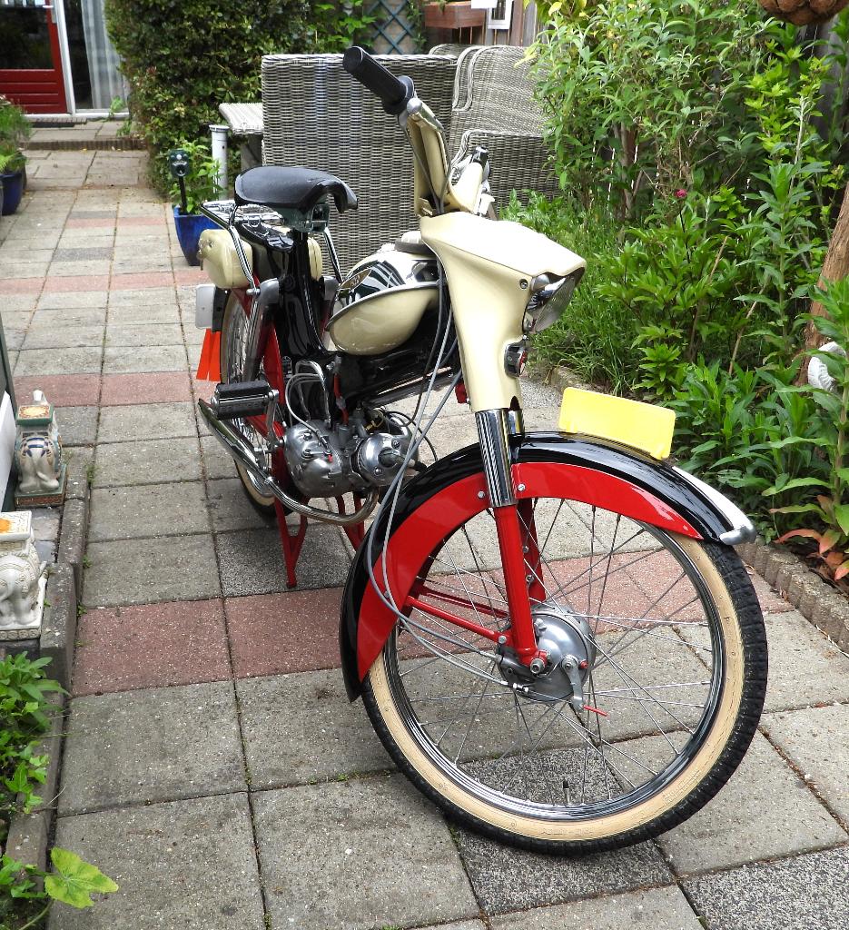 brommer Puch vs50.., Fietsen en Brommers, Brommers | Tomos, Overige modellen, Maximaal 45 km/u, Ophalen of Verzenden, Zo goed als nieuw