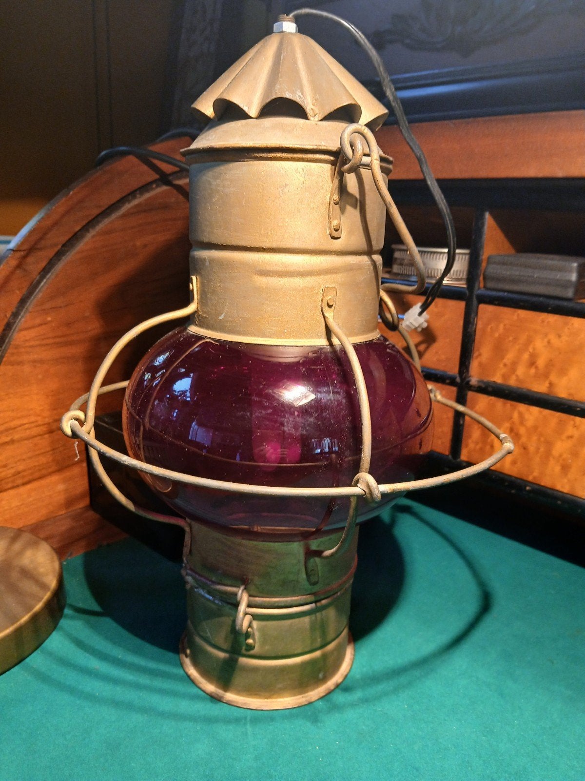 oude scheepslamp, Ophalen, Motorboot of Zeilboot