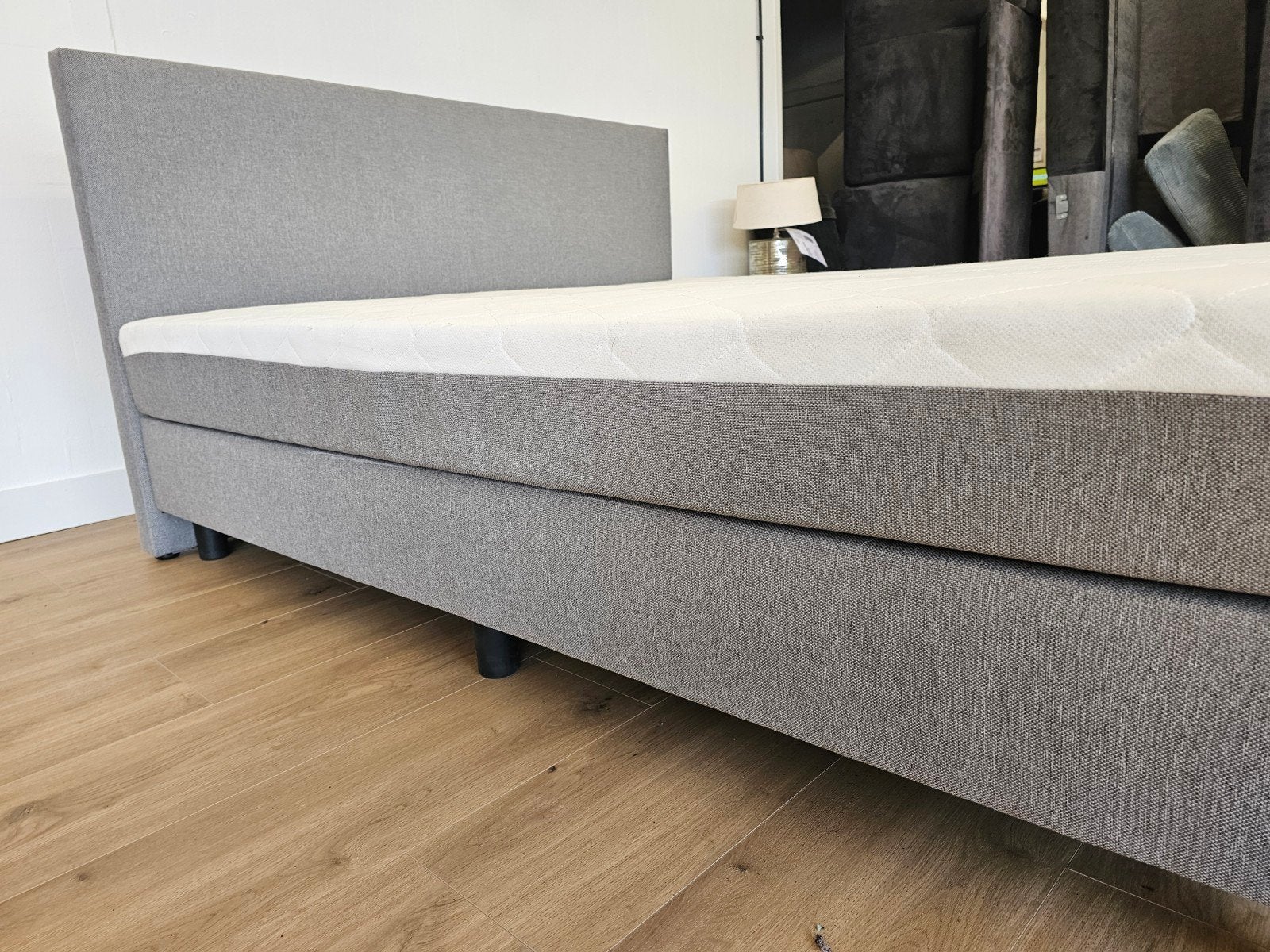 grijze boxspring, Ophalen, Tweepersoons, Home Friesland, Zo goed als nieuw
