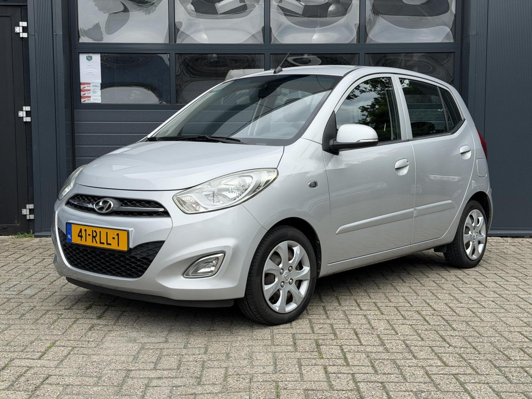 Foto 3 van Hyundai i10 1.2 i-Motion | Dealer ODH | Elek ramen | Zuinig