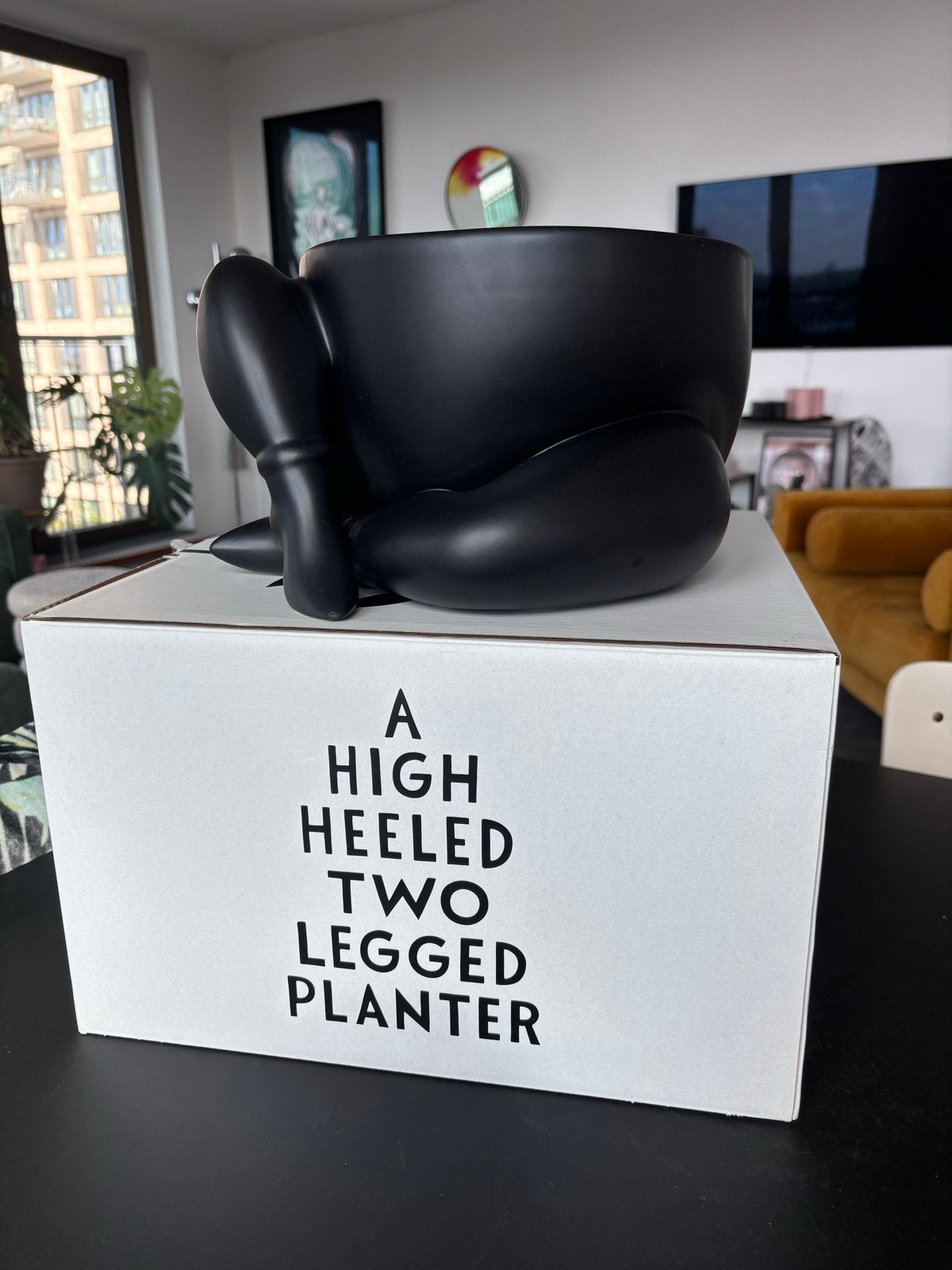 Parra “ a high heeled two legged planter “, Huis en Inrichting, Zwart, Nieuw, Ophalen of Verzenden, Modern