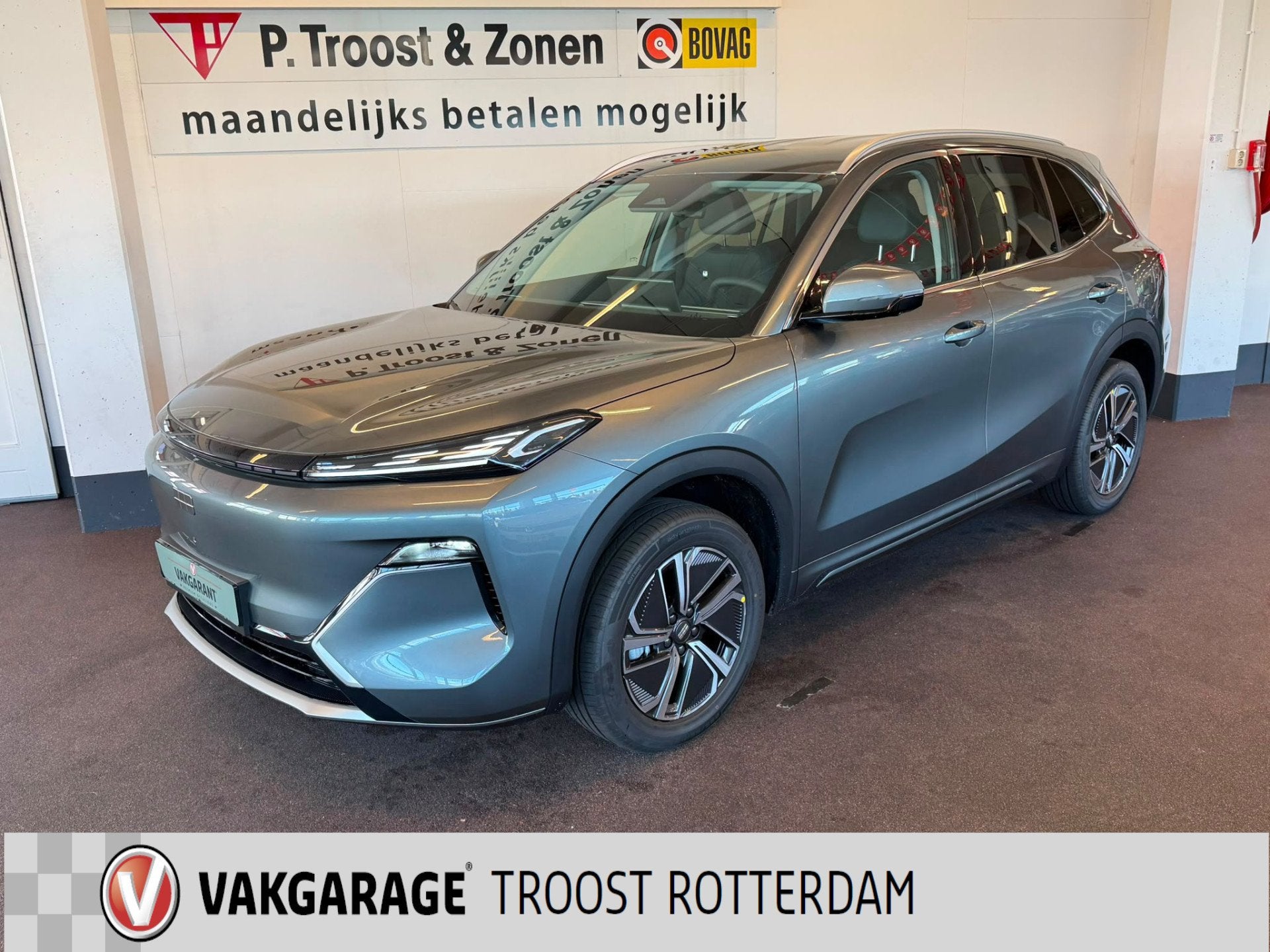 GEELY Starray EM-i 1.5 PRO GLOEDNIEUW | 360 Camera | Plug-in, Auto's, Zwart, 4 cilinders, LED verlichting, 1790 kg