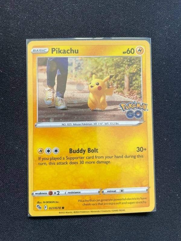 Pikachu (PGO 027) - Pokemon GO (Holo), Ophalen of Verzenden, Zo goed als nieuw, Losse kaart, Foil