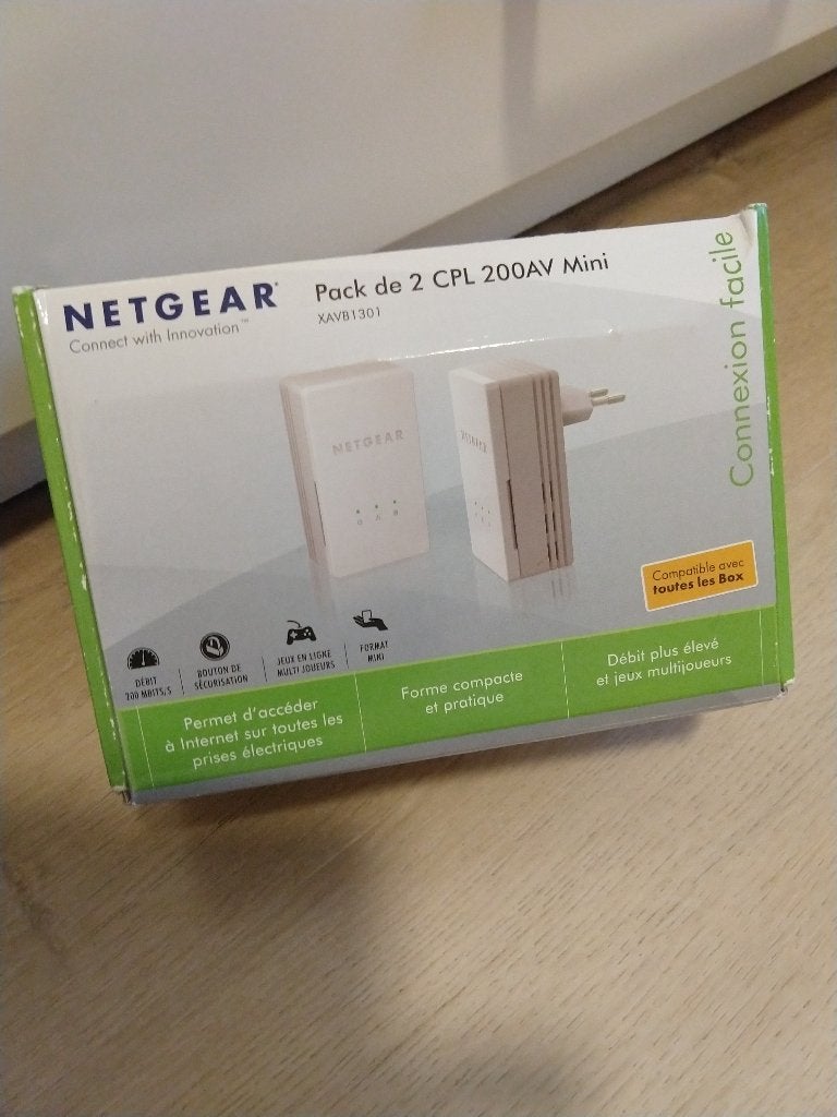 Netgear XAVB1301 Powerline 200AV MINI - set van 2 (in doos), Ophalen of Verzenden, Zo goed als nieuw, Netgear