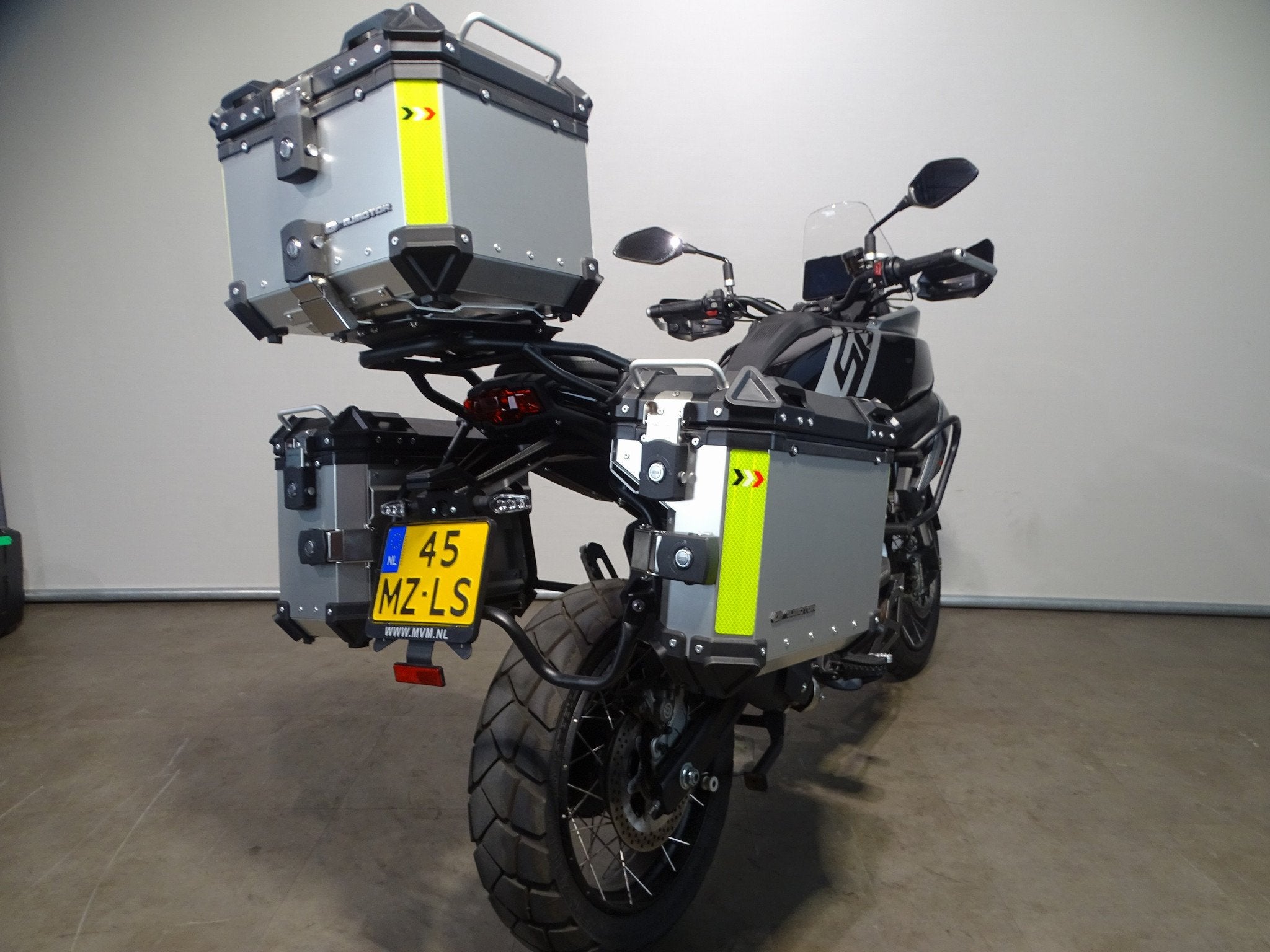 QJMOTOR SRT 600 SX TOURING, Bedrijf, Meer dan 35 kW, Toermotor, QJMOTOR