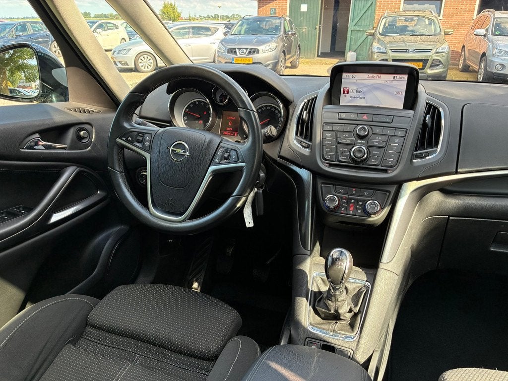 Opel Zafira Tourer 1.4 Cosmo | Pano + Cruise + Clima nu €, Auto's, Opel, Euro 5, Stof, Zwart, 4 cilinders