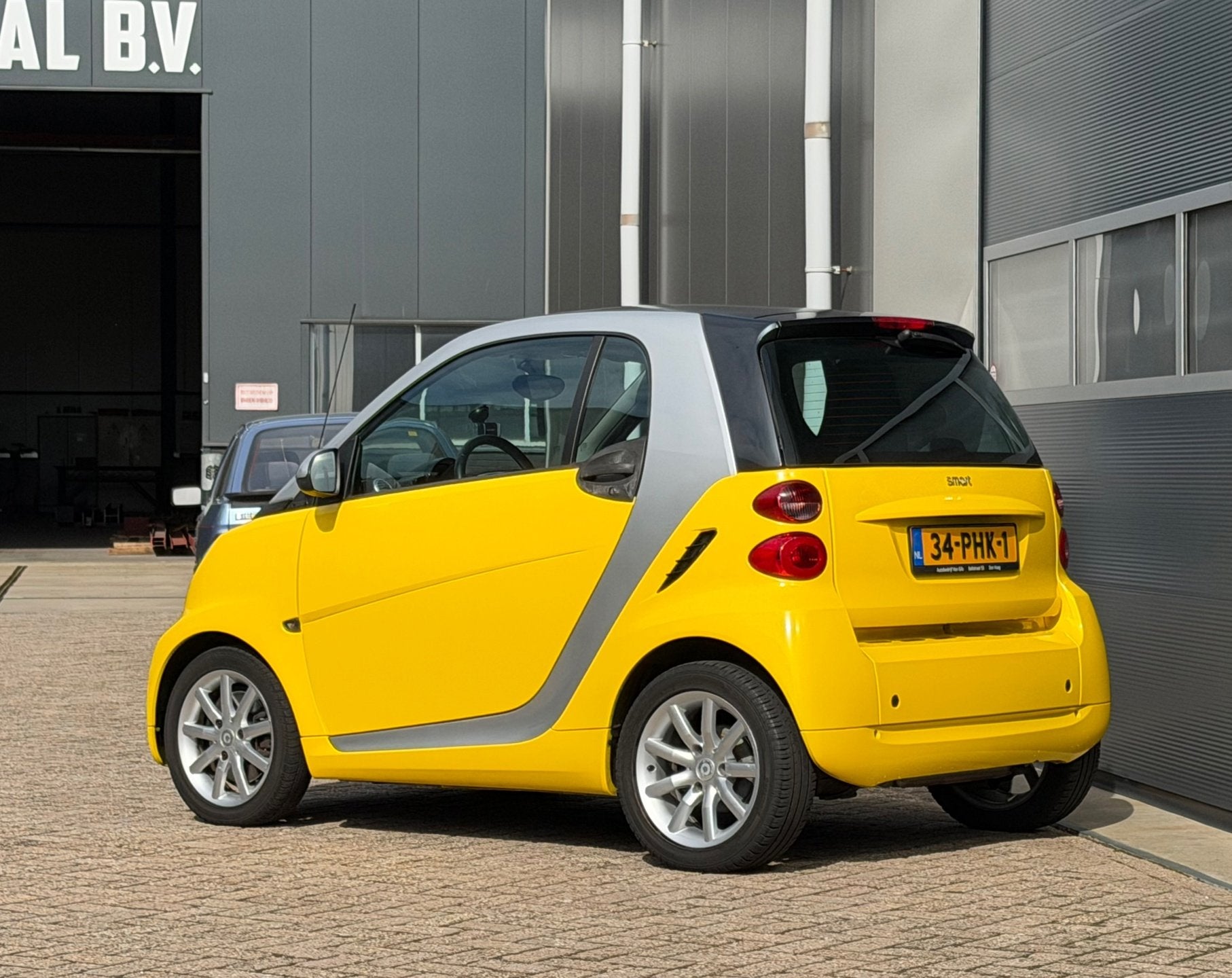 Smart Fortwo coupé 1.0 mhd Passion bj.2011 Airco|Pano|Autom, Auto's, Euro 5, Gebruikt, 18 €/maand, 23 km/l