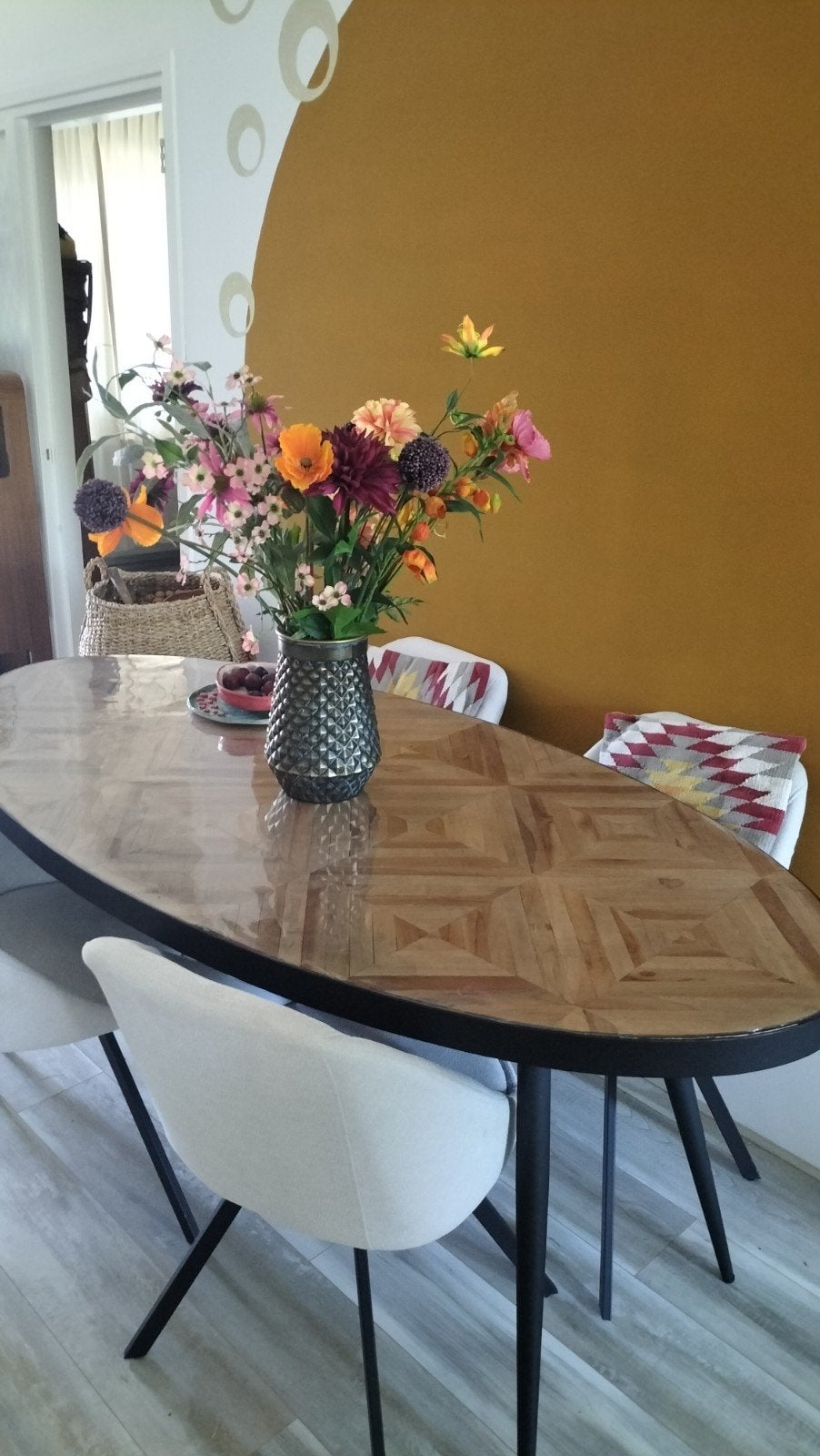 Ovale eettafel hout met metalen band, Huis en Inrichting, Tafels | Eettafels, Ophalen, Ovaal, 150 tot 200 cm, 50 tot 100 cm