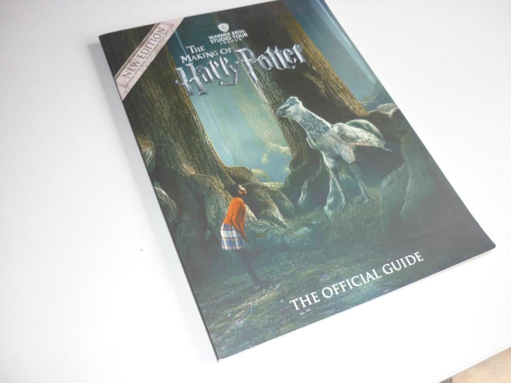 Warner Bros: the Making of Harry Potter –, Ophalen of Verzenden, Zo goed als nieuw