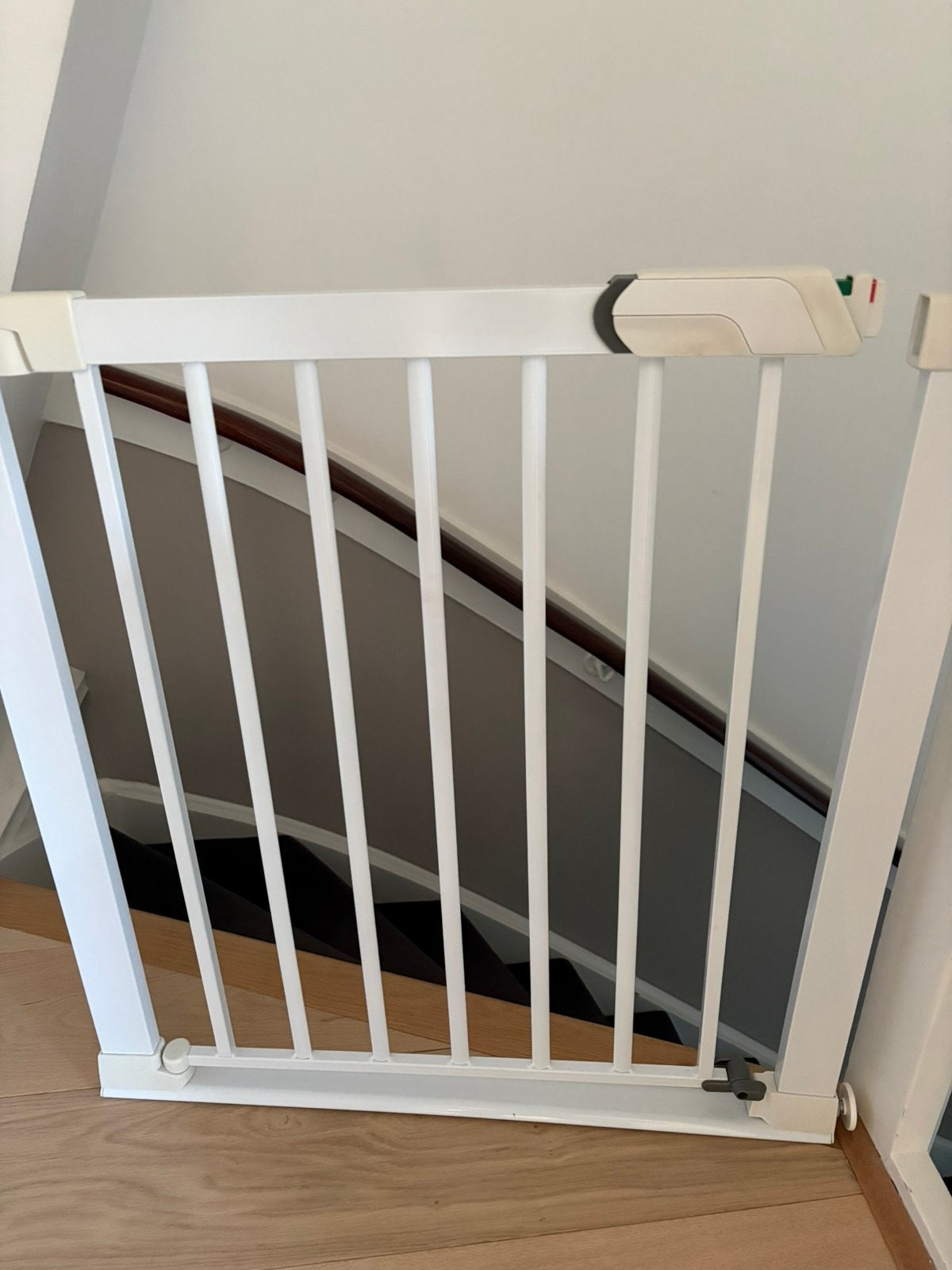 Safety 1st Flat Step Gate - Stair gate, Kinderen en Baby's, Traphekjes, Ophalen, Zo goed als nieuw, Klemhekje, Metaal of IJzer