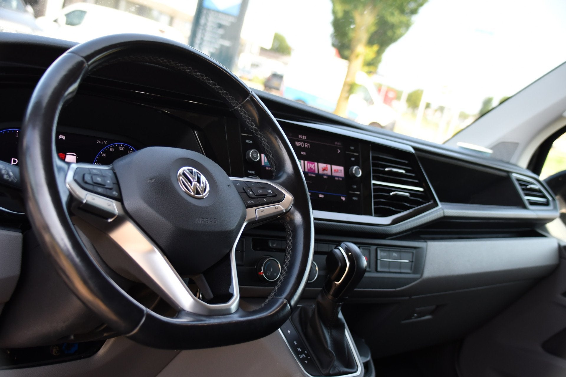 Volkswagen Transporter 2.0 TDI L2H1 30 Bulli Virtual, Adapti, Gebruikt, 4 cilinders, 150 pk, Volkswagen