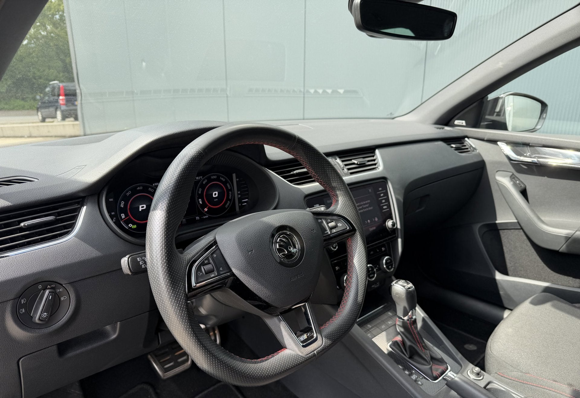 Skoda Octavia Combi 2.0 TSI RS 245PK Aut. Canton LED Sfeer, Auto's, Skoda, Gebruikt, Euro 6, 4 cilinders, 1984 cc