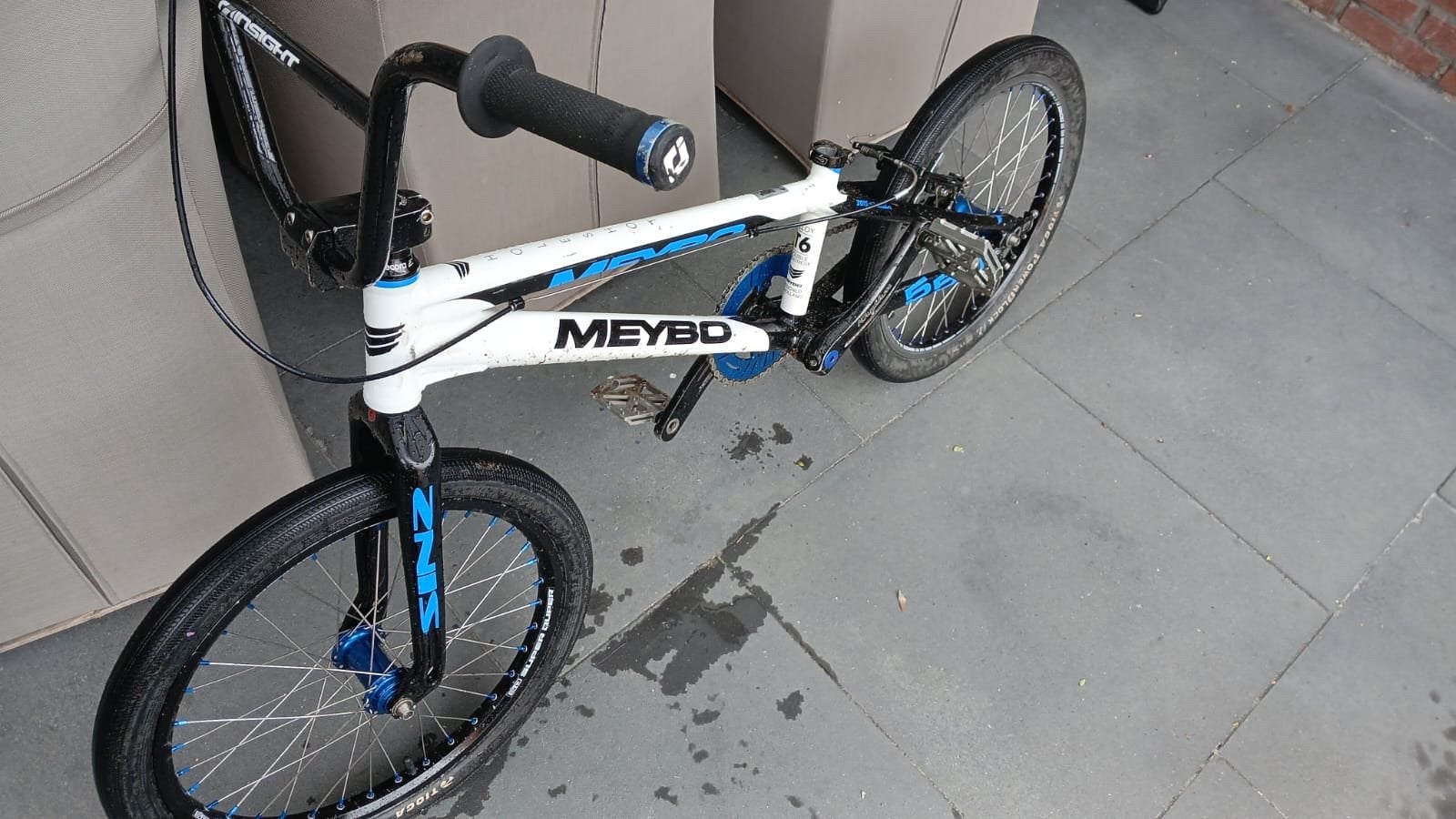 Meybo BMX Racefiets - Wit/Blauw, Fietsen en Brommers, Ophalen, Gebruikt, Velgrem, Aluminium
